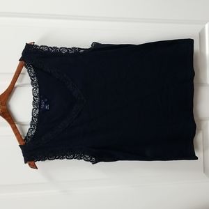Chaps navy lace trimmed tank sz L